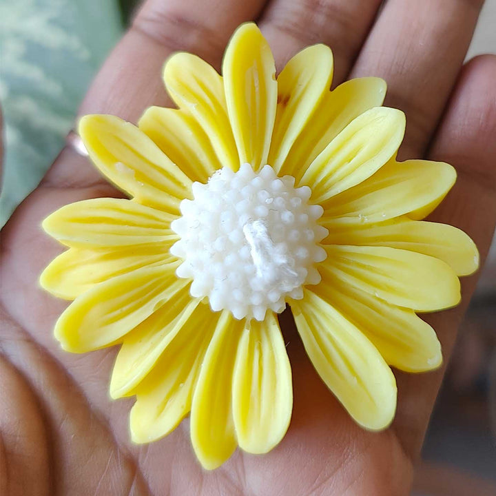 Handmade Daisy Theme Soy Wax Candle