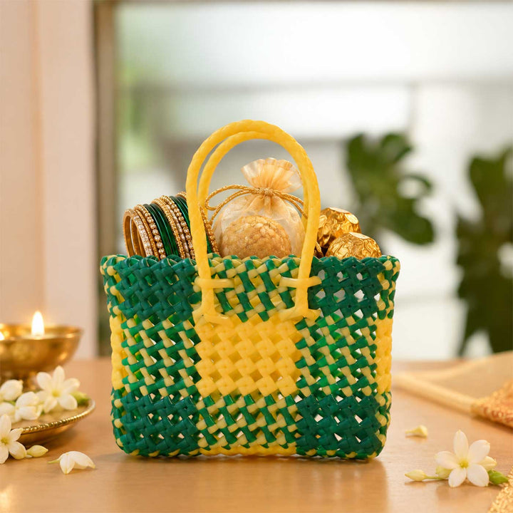 Mini Handwoven Green & Beige Plastic Wire Koodai Bag