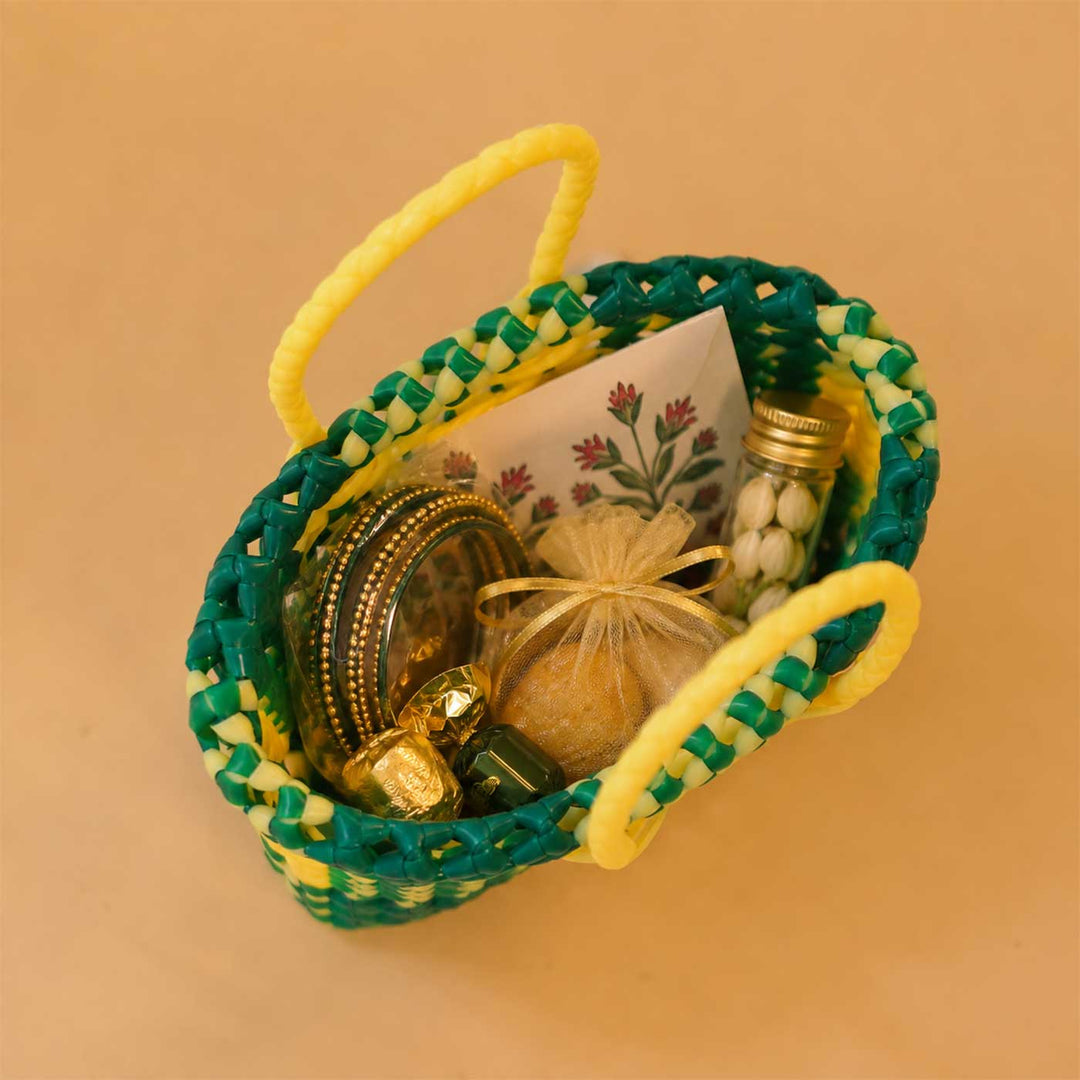 Mini Handwoven Green & Beige Plastic Wire Koodai Bag