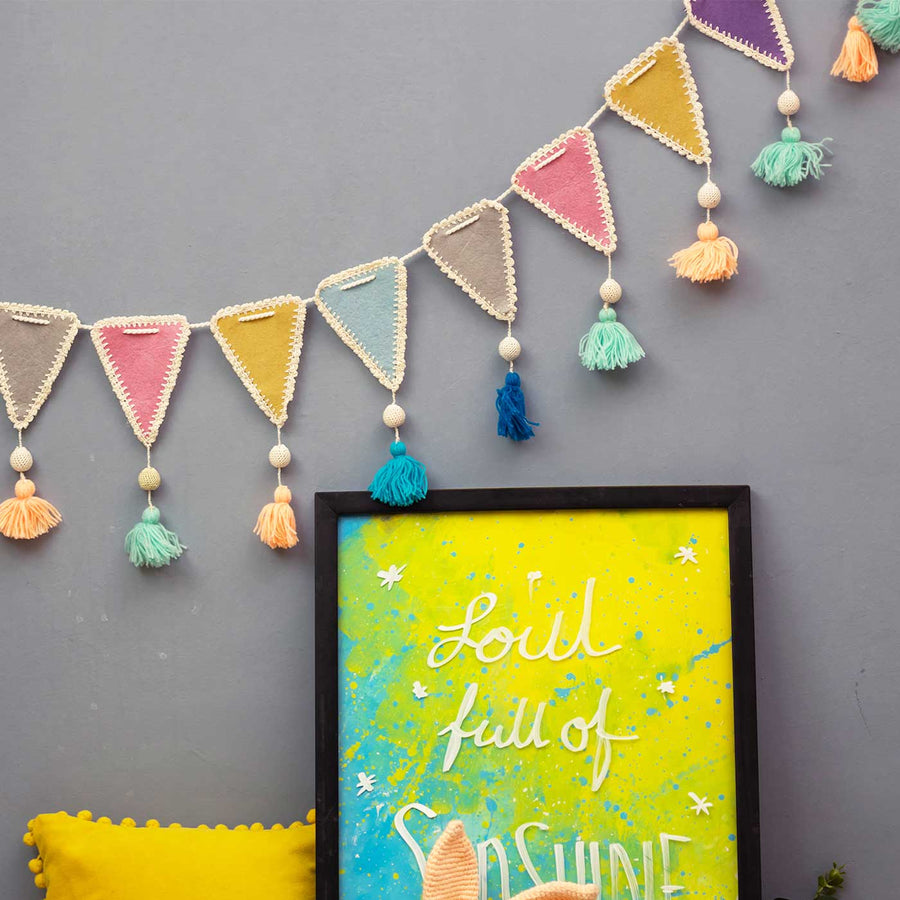 Handmade Crochet Triangle Themed Felt Bunting - Decorative Wall Hanging Display