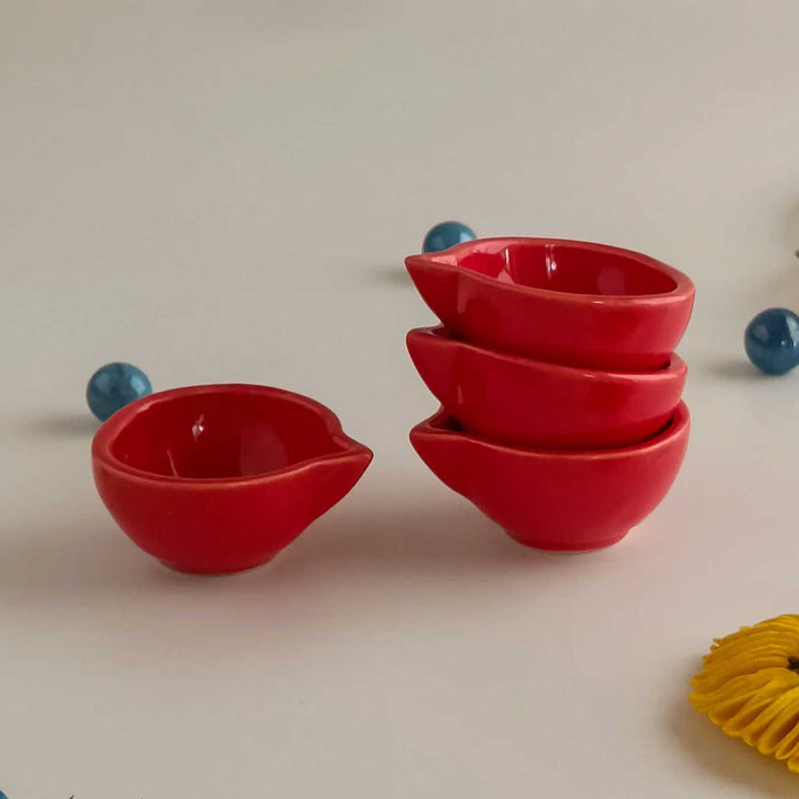 Set of 4 | Handmade Classic Design Ceramic Oil Lamp / Diya