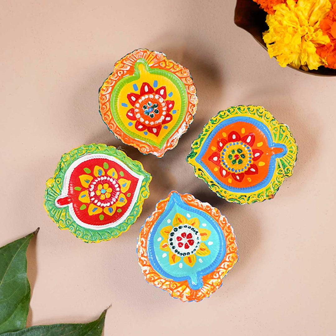 Set of 20 | Handmade Pattern Clay Oil Lamp / Diya