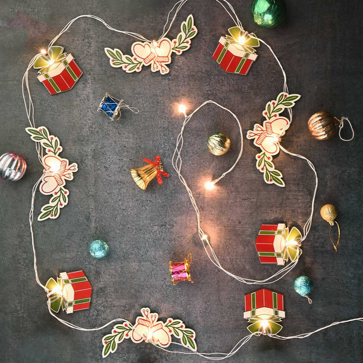 3 m, 14 Bulbs | Decorative Pine Wood Gift & Gloves LED Fairy Light