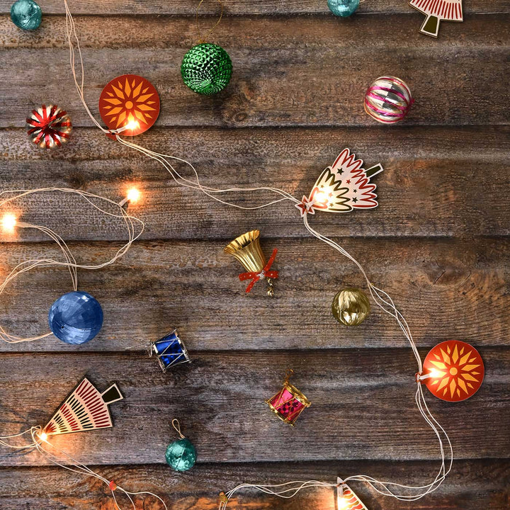 3 m, 14 Bulbs | Decorative Pine Wood Bobble & Christmas Tree LED Fairy Light