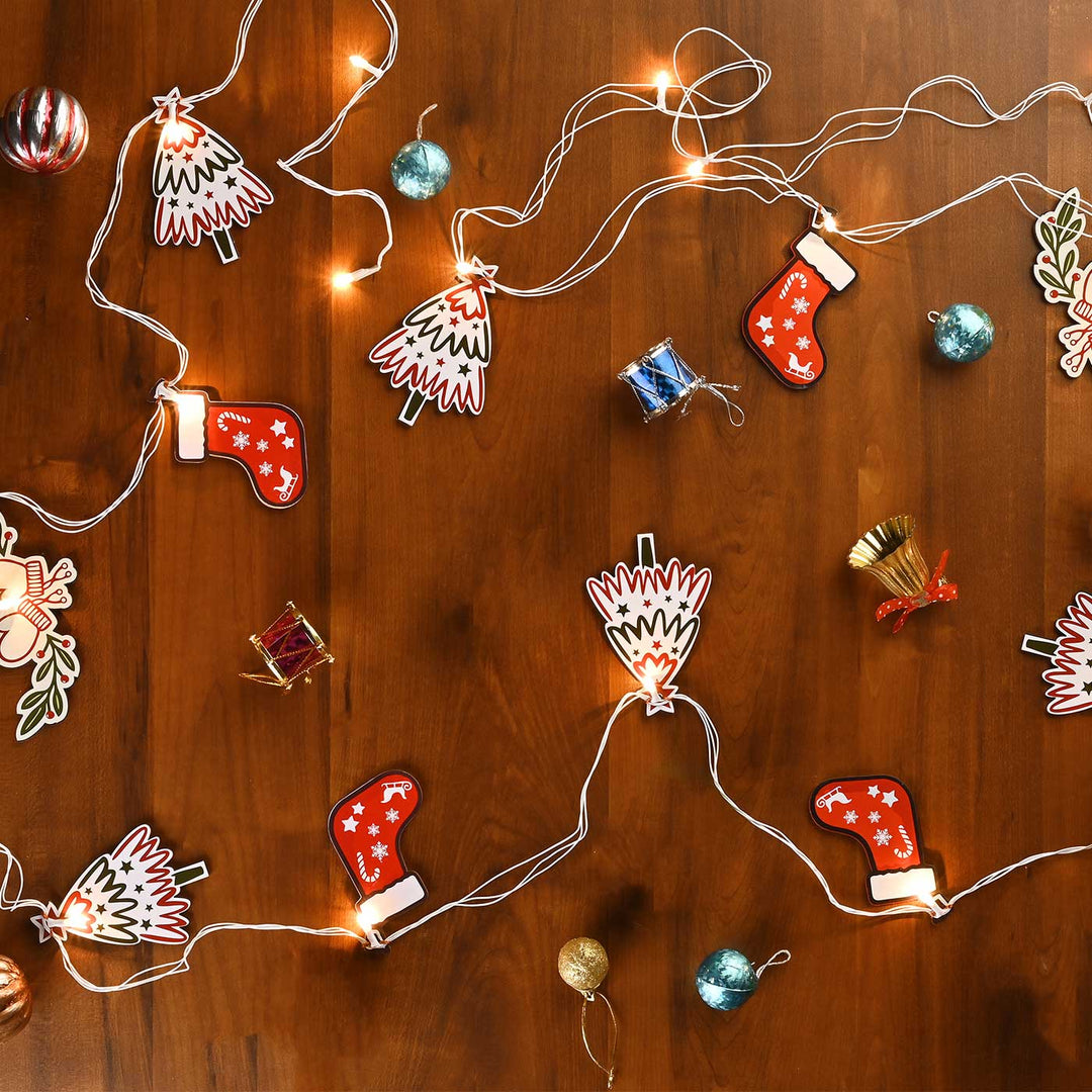 3 m, 14 Bulbs | Decorative Pine Wood Christmas Tree & Gloves LED Fairy Light