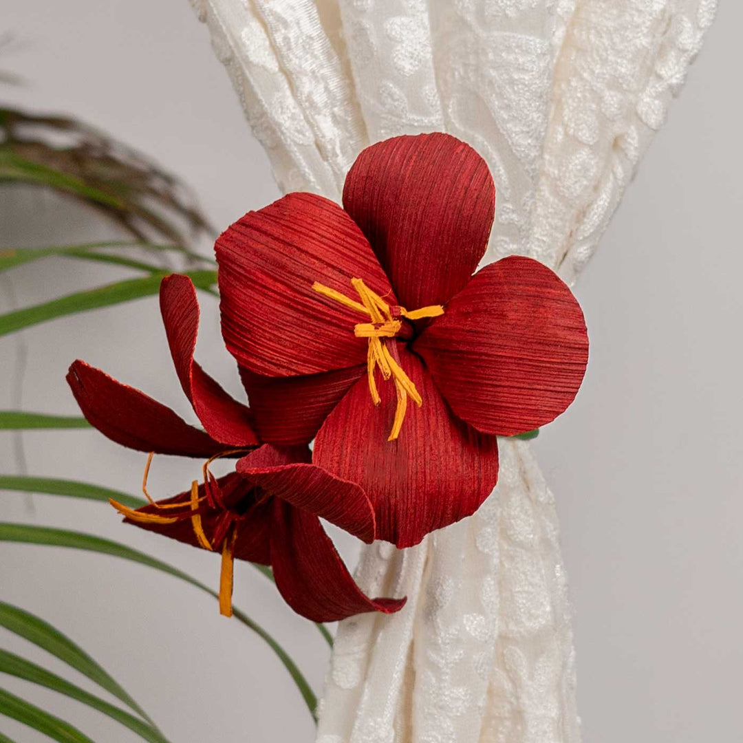 Handmade Hibiscus Design Areca Nut Curtain Tie-Back