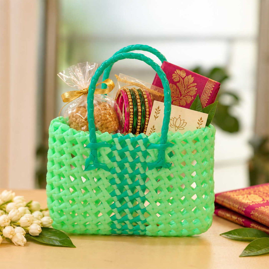Mini Handwoven Green Plastic Wire Koodai Bag