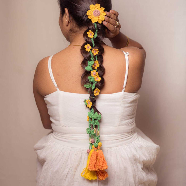 Handmade Crochet Guncha Sunflower Foliage Yellow Parandi
