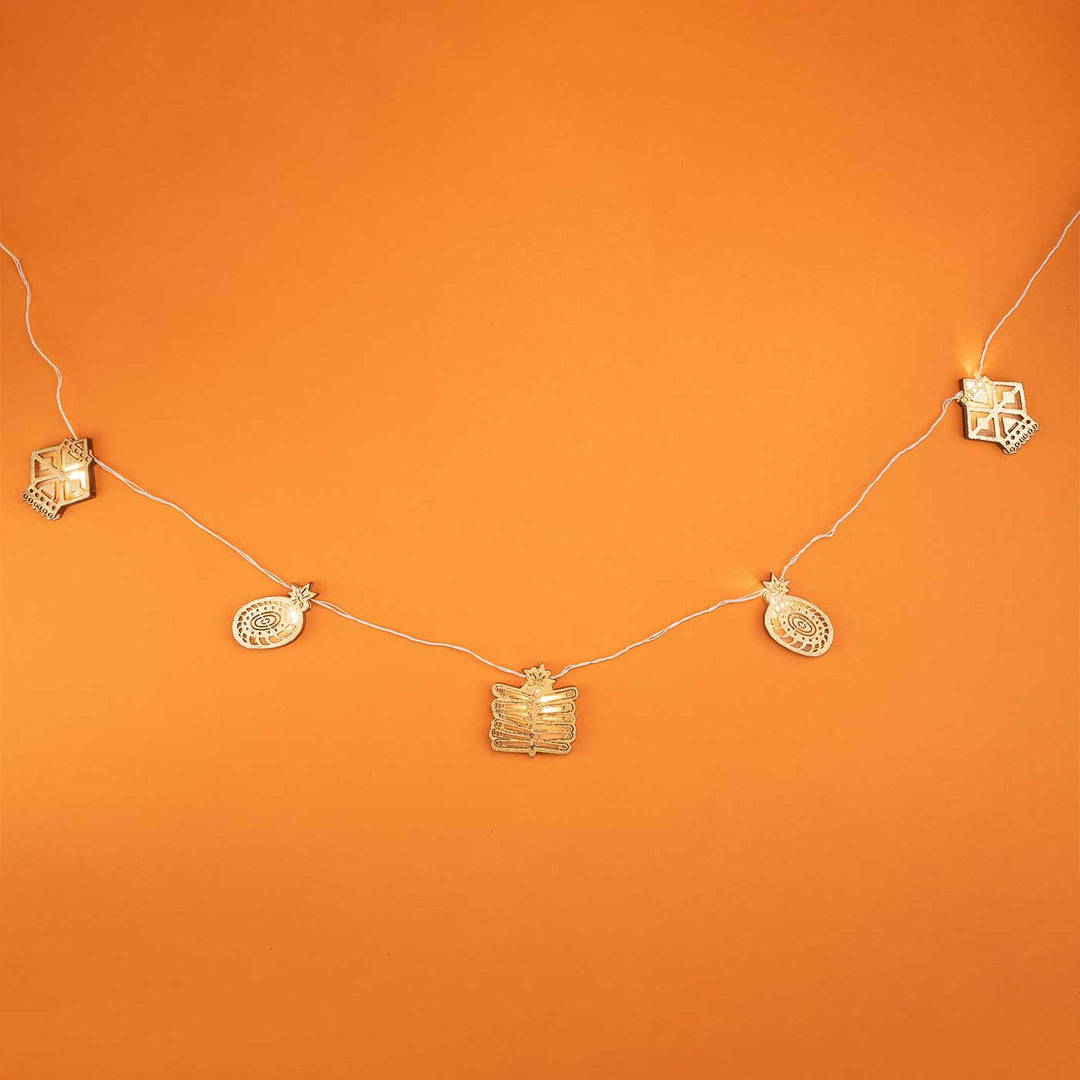 3 m, 11 Bulbs | Handmade Decorative Cracker Shape 3D Wooden LED Fairy Light
