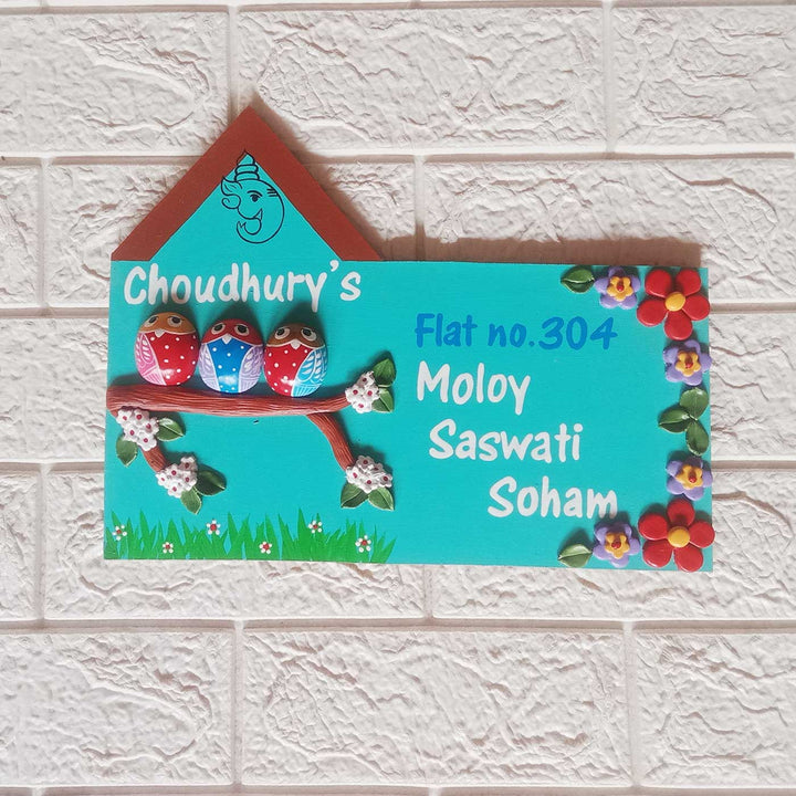 Handmade Owl Family Name Plate With Personalised Clay Figures 1 - Mounted on Wall Close-up