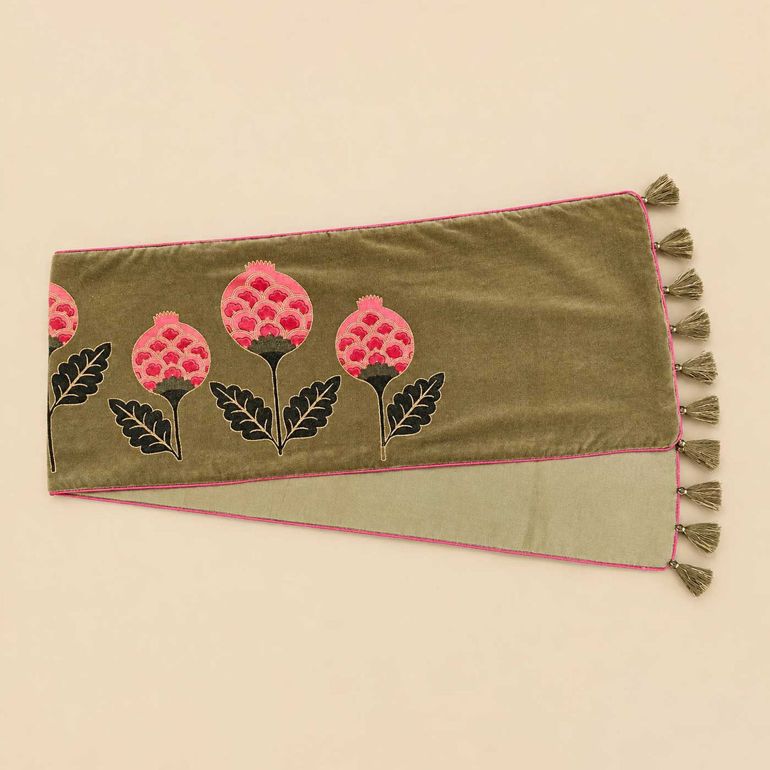Handmade Anar Screen Printed Velvet Table Runner With Tassels For Festive Dining