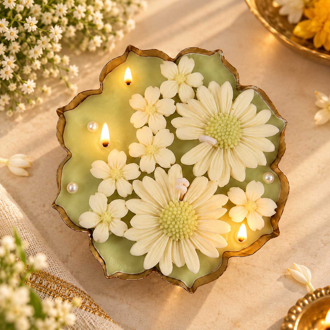 Handmade Daisy Flower Embed Soy Wax Scented Iron Urli Candle For Festive Decor