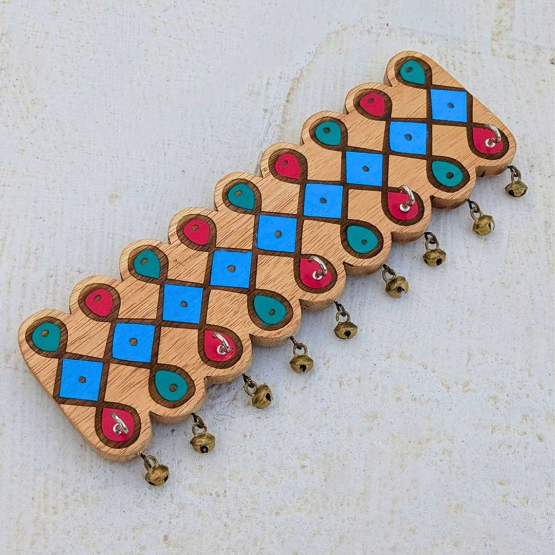 Hand-Painted Diamond Chain Kolam Rubber Wood Wall Key Holder with 5 Hooks and Bells