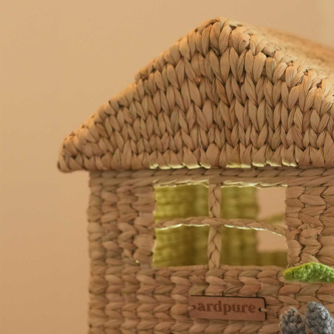 Handmade Kauna Grass Hut Basket