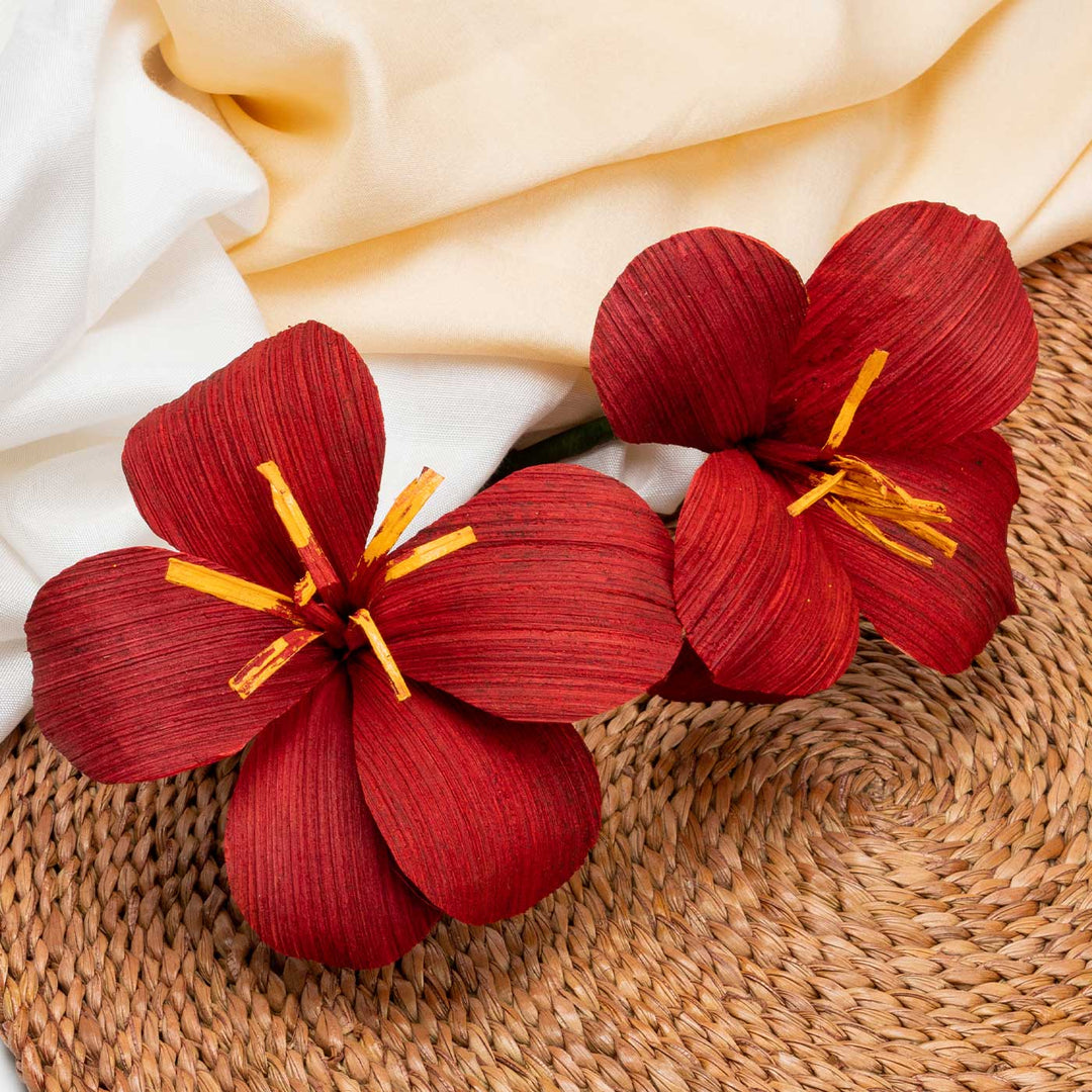 Handmade Hibiscus Design Areca Nut Curtain Tie-Back