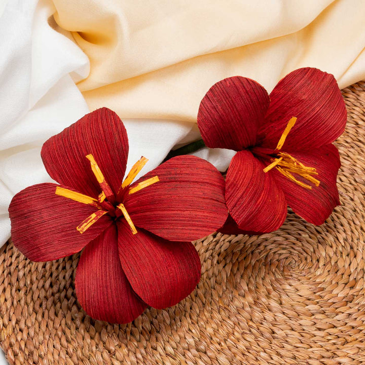Handmade Hibiscus Design Areca Nut Curtain Tie-Back