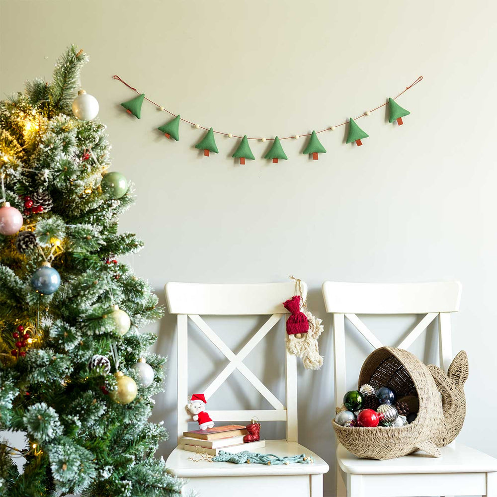 Handmade Little Tree Felt Garland Bunting For Christmas Wall Decoration - Wall Hanging Garland Above Chairs