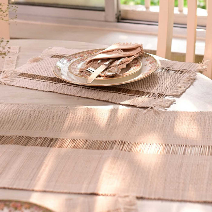 Hand Woven Single Striped Madhurkati White Table Runner & Table Mat
