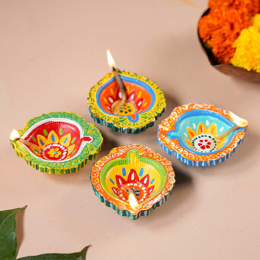 Set of 20 | Handmade Pattern Clay Oil Lamp / Diya