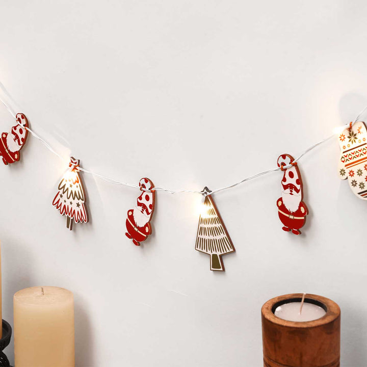 3 m, 14 Bulbs | Decorative Pine Wood Santa & Gloves & Tree LED Fairy Light