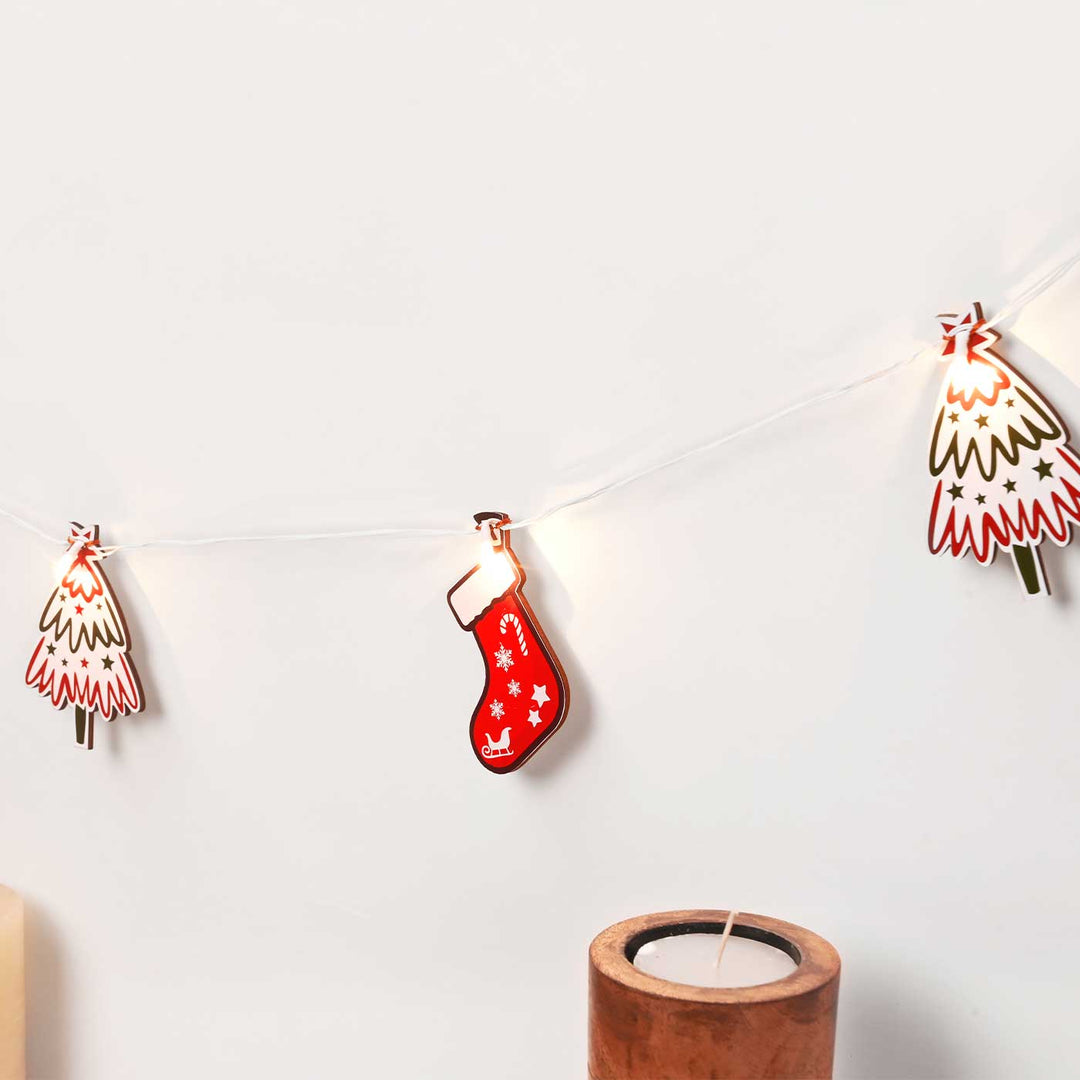 3 m, 14 Bulbs | Decorative Pine Wood Christmas Tree & Gloves LED Fairy Light