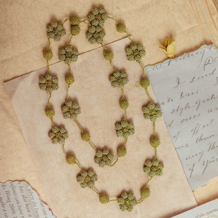 Handmade Crochet Gold Gulnaar Daisy Bead String Necklace