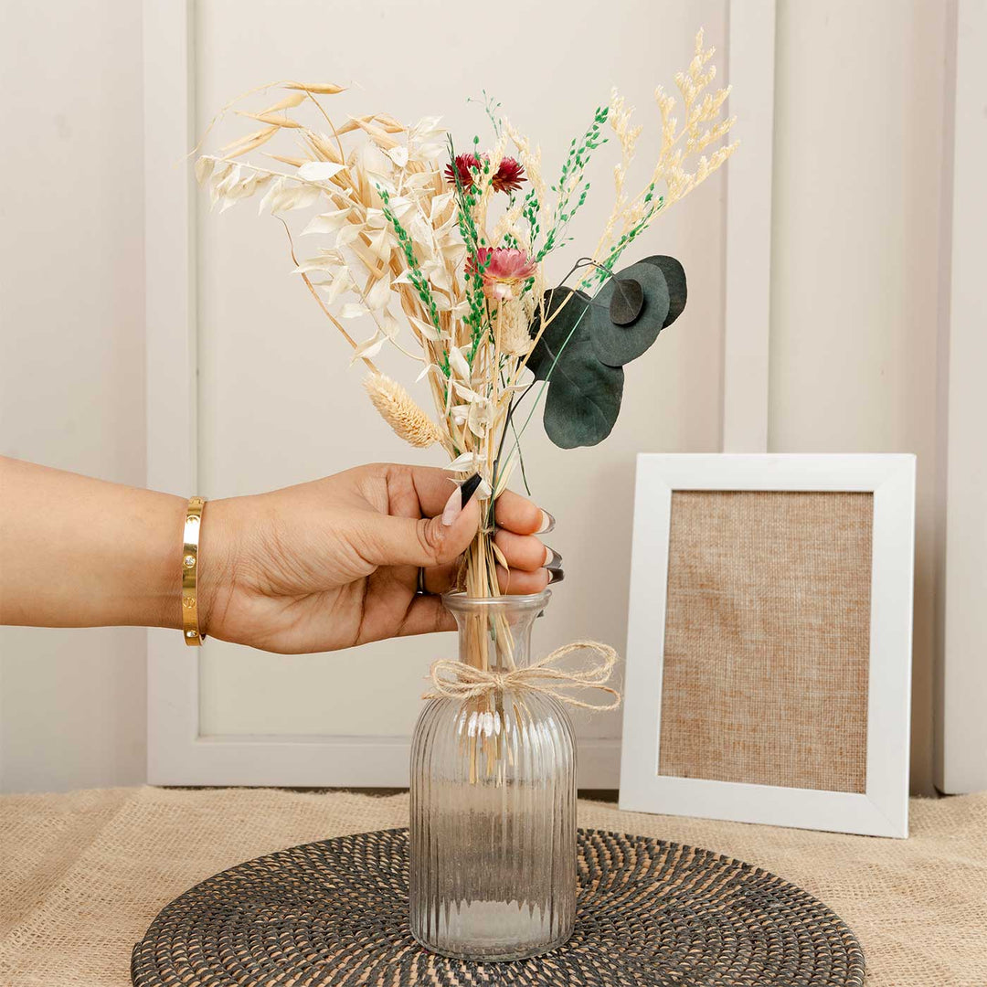 Crystal Bloom Glass Vase With Dried Flower Bunch