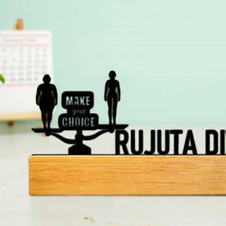 Personalized Minimal Desk Name Plate for Nutritionist