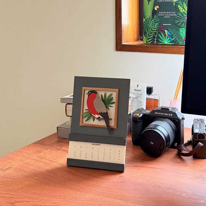 Handmade 3D Bullfinch Bird 2026 Desk Calendar