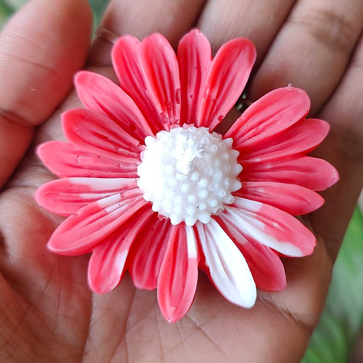 Handmade Daisy Theme Soy Wax Candle