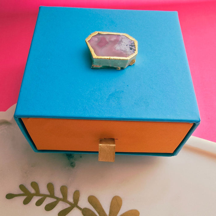 Handmade Premium Agate Bhaiya Bhabhi Rakhi With Roli Chawal - Closed Raksha Bandhan gift box top view