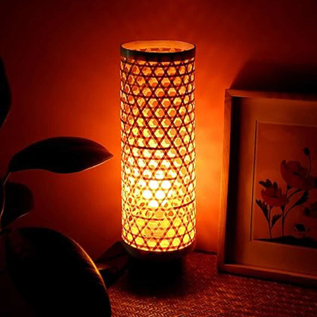 Handmade Bamboo Weaving Sleek Star Table Lamp