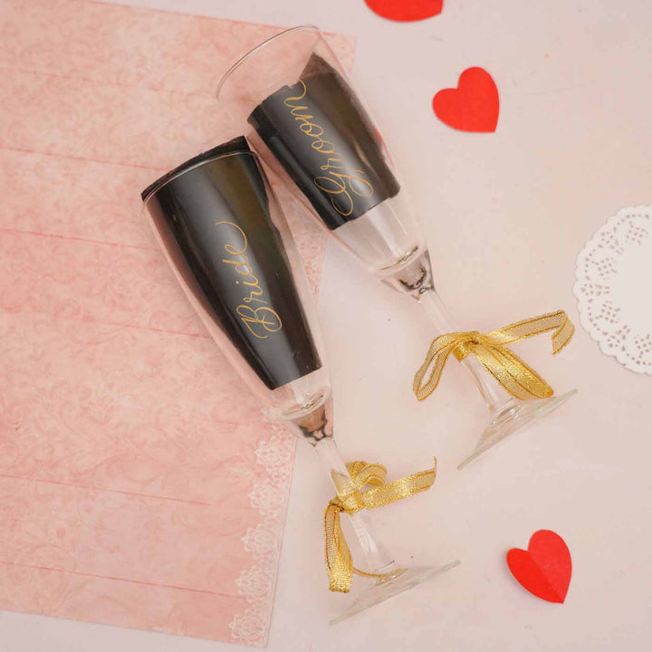 Personalized Champagne Flutes With Bow For Couples | Set of 2