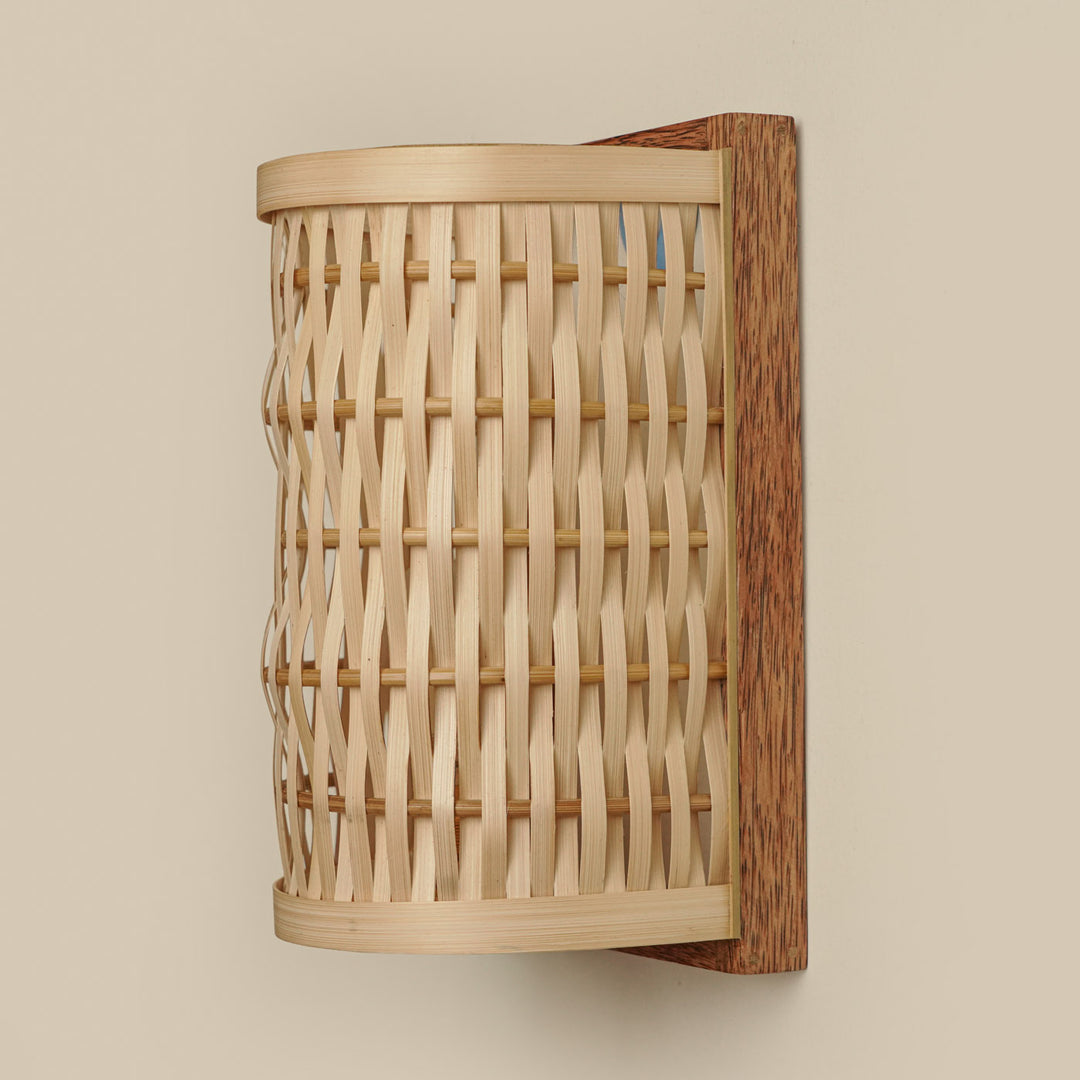 Handmade Bamboo Weaving Nested Design Wall Lamp