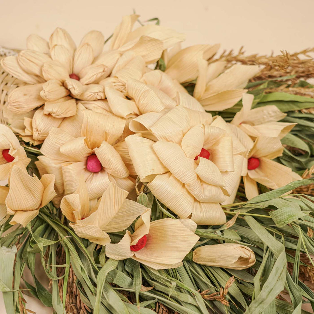 Handmade Ecofriendly Corn Husk Daisy Flower Bouquet