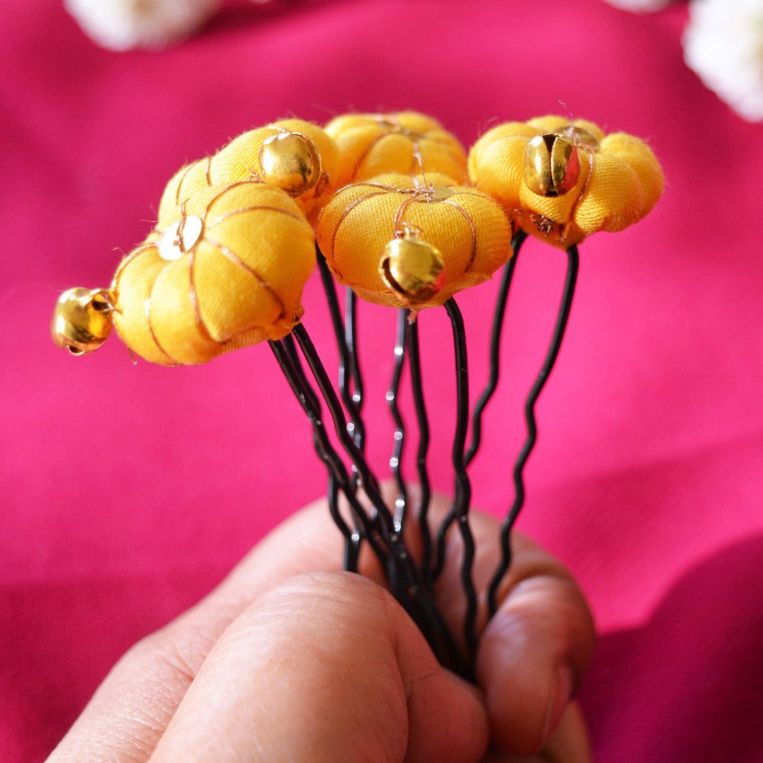 Multicolor Silk Coton Patakha Hairpin