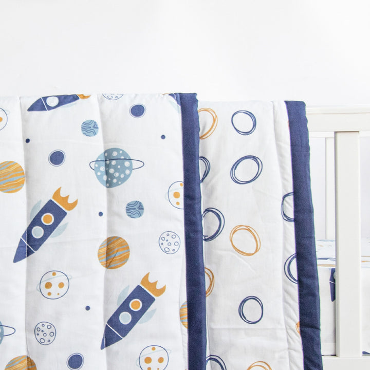 6 Pc | Personalized Doodle Circle Infant Bedding Gift Basket Set | 0-4 Years