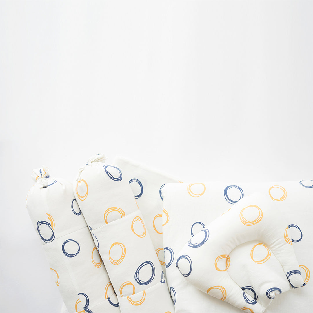 8 Pc | Personalized Doodle Circles Bedding Gift Basket | 0-4 Years