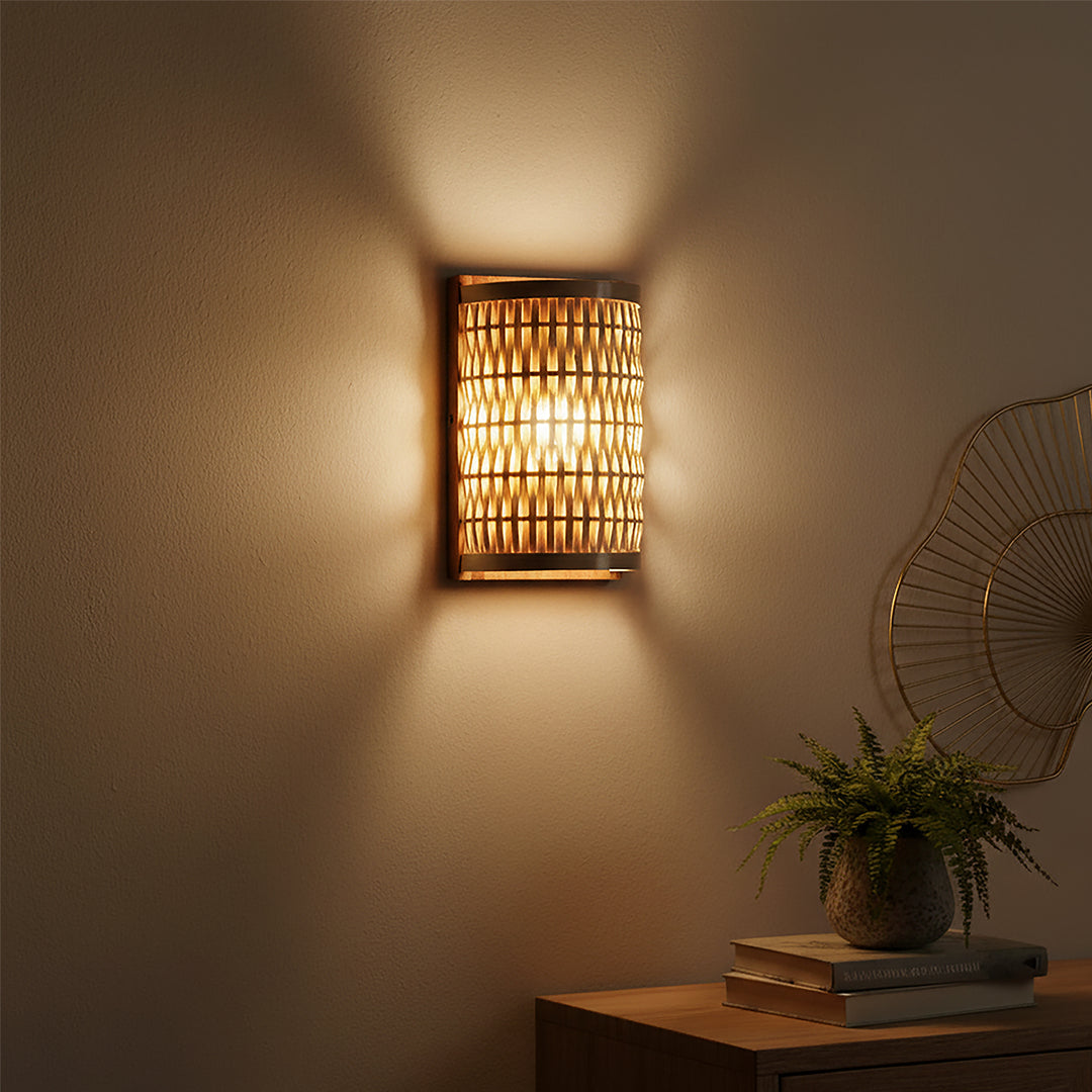 Handmade Bamboo Weaving Nested Design Wall Lamp