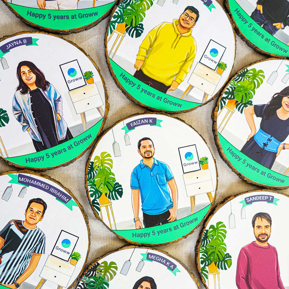 Photo Caricature Bark Nameplate With Stand For Corporate - Personalized Circular Illustration Display