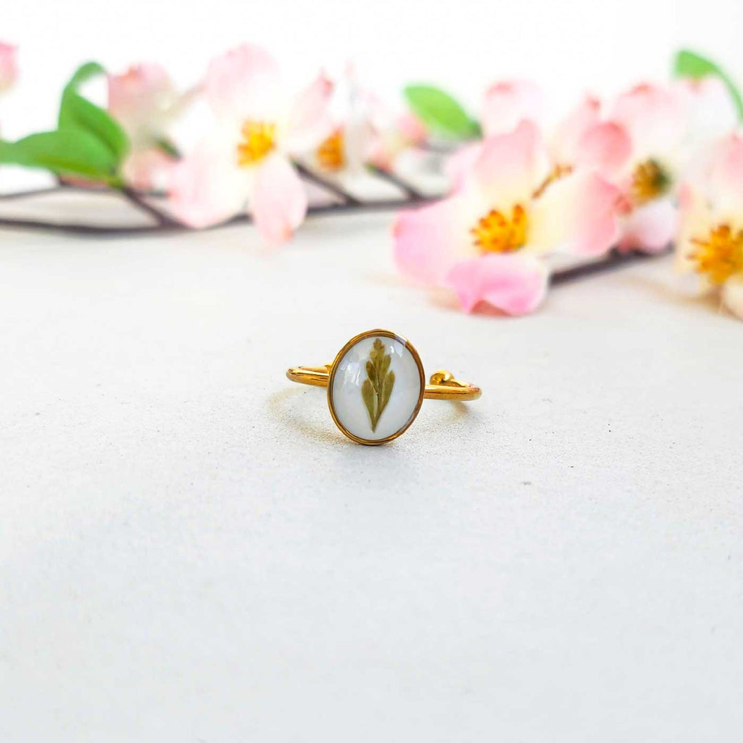 Handmade Pressed Flower Art Golden And White Resin Ring With Origami Ring Box