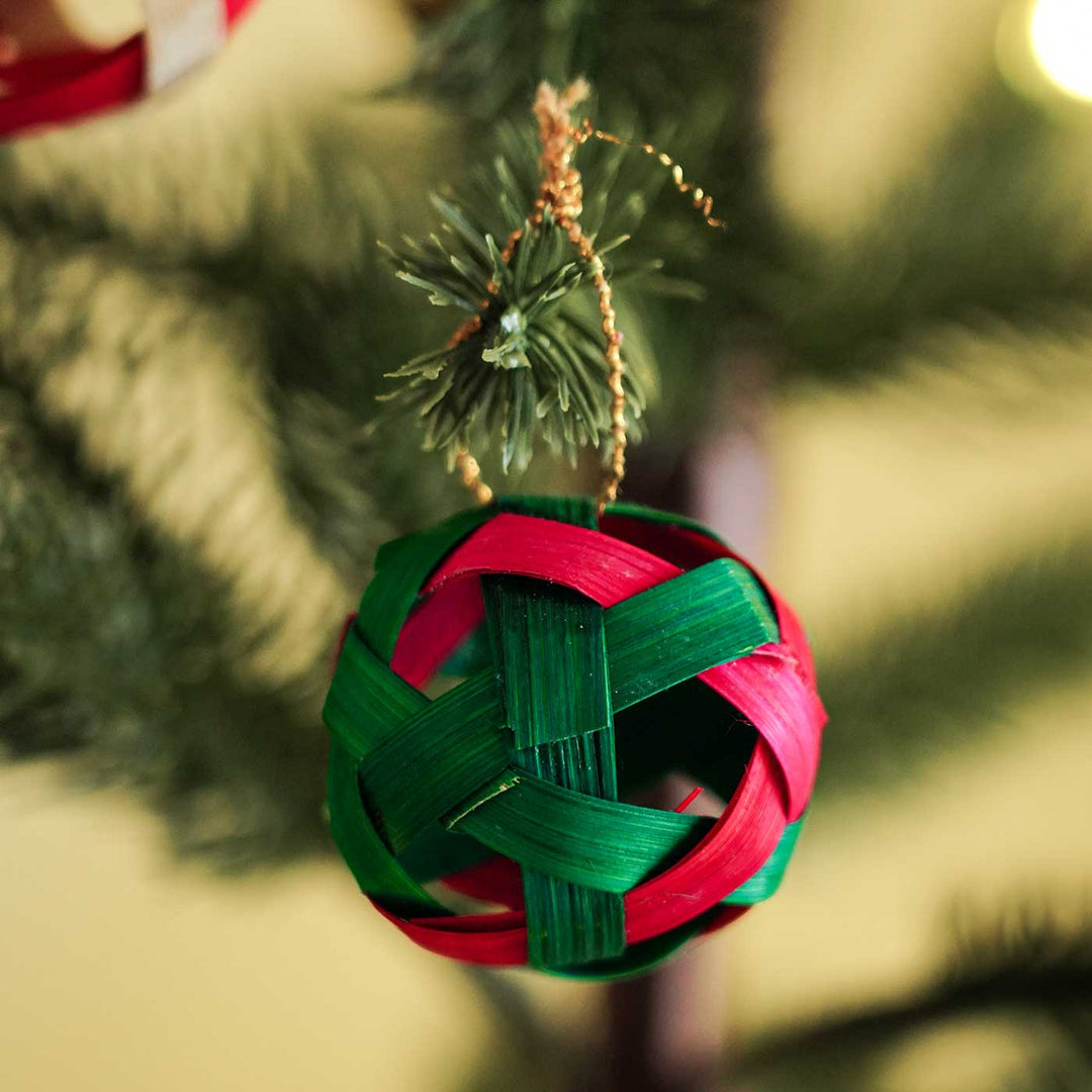 Handmade Red & Green Bamboo Ornaments For Christmas Tree Decoration | Set Of 10