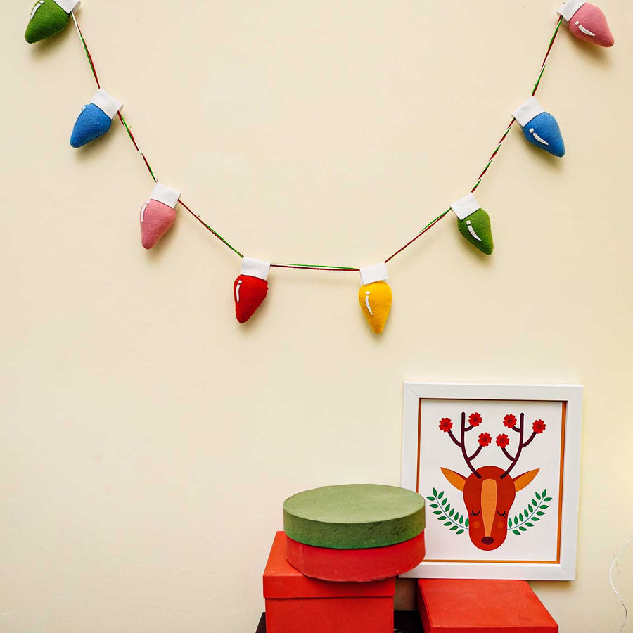 Handmade Felt String Of Felt Light Bulbs Christmas Ornament - Hanging Wall Decoration Display
