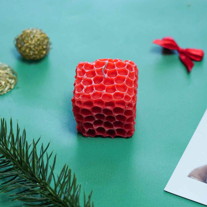 Handmade Red Honeycomb Soy Wax Candle For Christmas Decoration