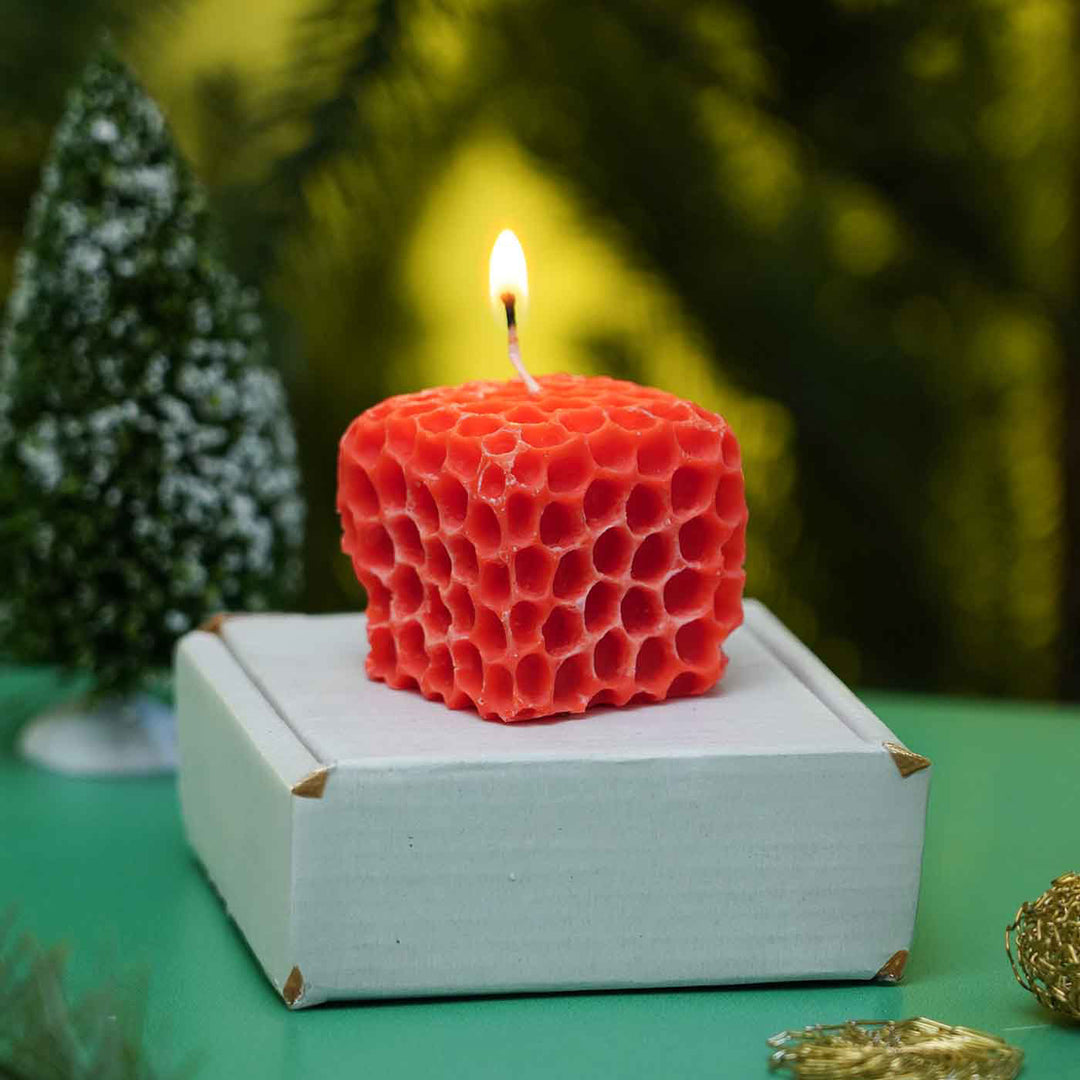 Handmade Red Honeycomb Soy Wax Candle For Christmas Decoration