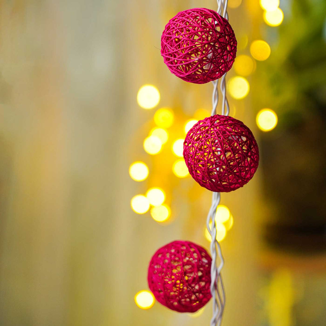 3m, 20 Bulbs | Handcrafted Yarn Spherical LED Fairy Light Hangings - Pink