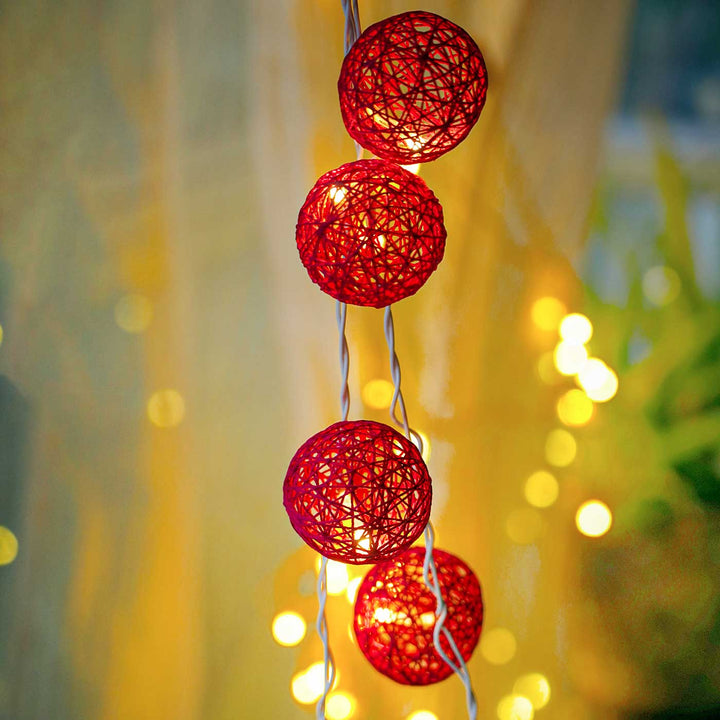 3m, 20 Bulbs | Handcrafted Yarn Spherical LED Fairy Light Hangings - Pink