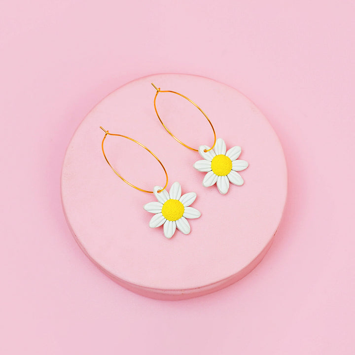 Handmade Clay Dreamy Daisy Earrings
