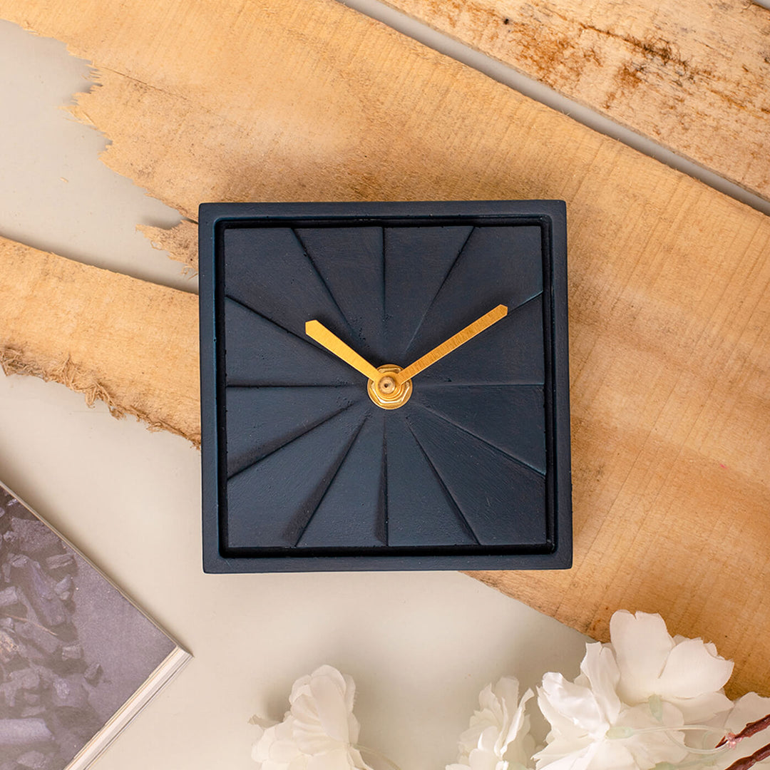 Handcrafted Square Concrete Desk Clock