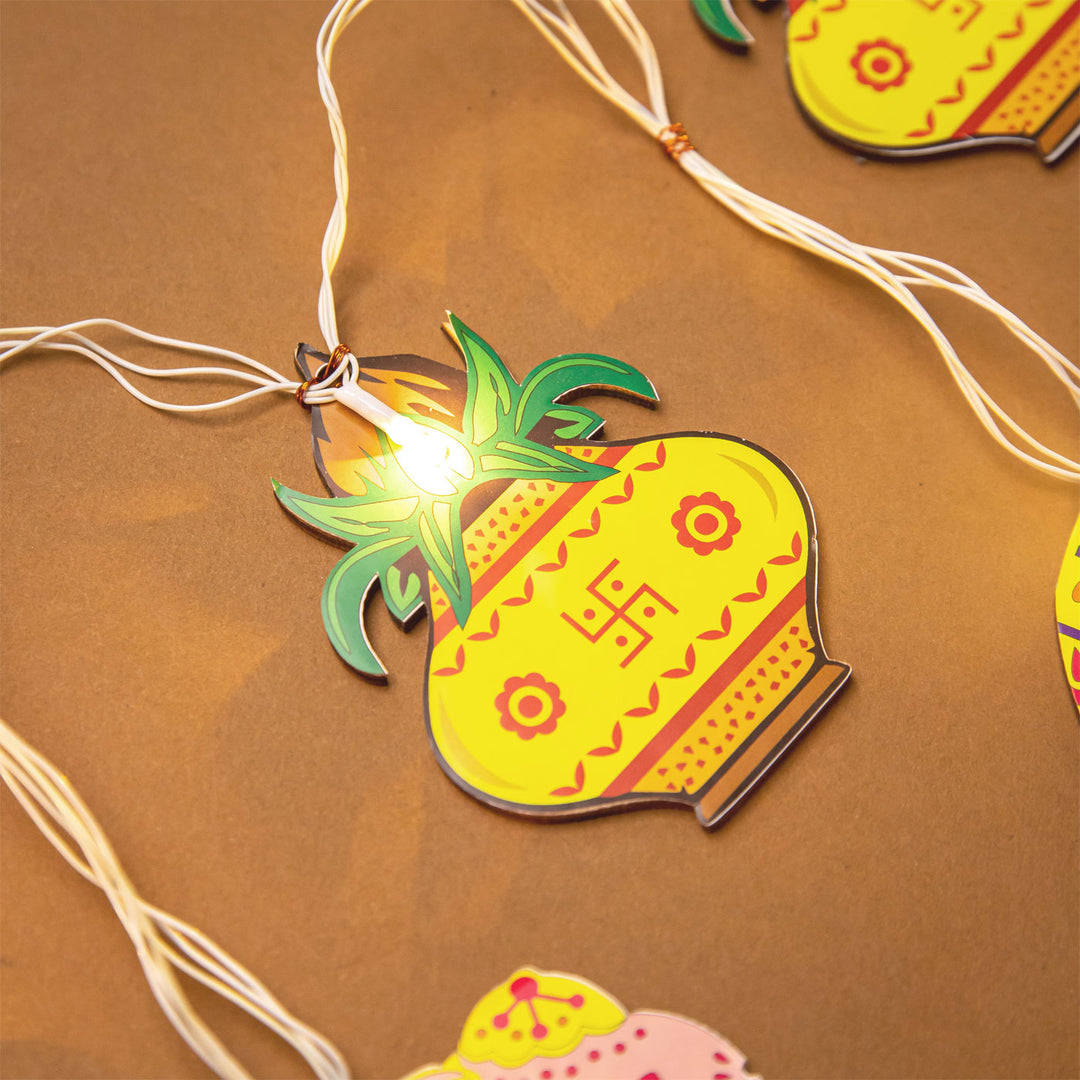 118 In | Festive Printed Birch Wood Toran with Lights